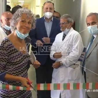 Ospedale di Praia a mare, taglio del nastro (con beffa) per la Risonanza magnetica
