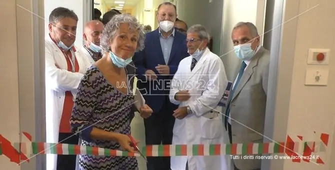 Ospedale di Praia a mare, taglio del nastro (con beffa) per la Risonanza magnetica