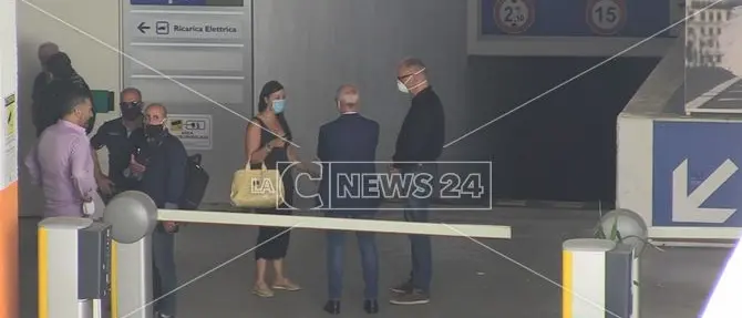 Cosenza, sequestro piazza Bilotti: «Diteci quando potremo riaprire»