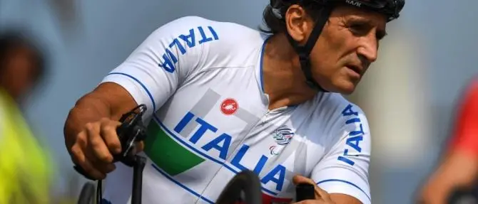 Alex Zanardi operato di nuovo alla testa: le condizioni rimangono gravi ma stabili