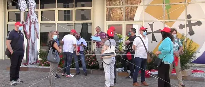 Sanità privata in Calabria, i dipendenti della Misasi-San Bartolo chiedono aiuto a Santelli