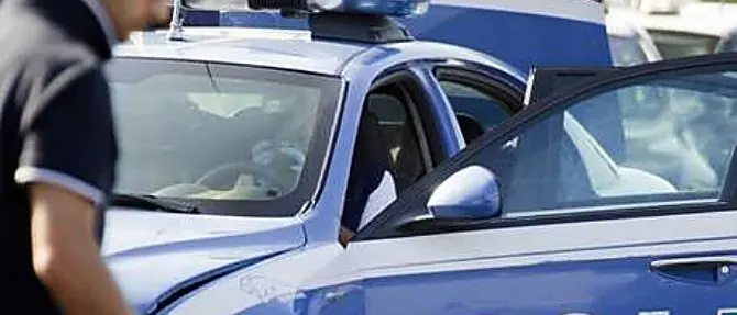 Palmi, aggredisce la fidanzata in strada: giovane arrestato dalla polizia