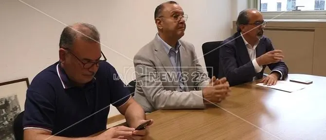 Sanità Calabria, è ancora profondo rosso. Nuovo aumento delle tasse per i cittadini