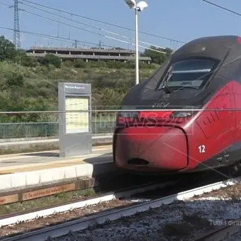 Il treno Italo debutta a Scalea, associazioni in festa: «Evento storico»