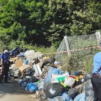 Quintali di rifiuti pericolosi, sequestrate tre discariche abusive a Scilla