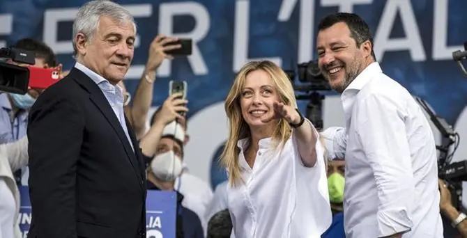 Elezioni e centrodestra, per Reggio Salvini punta al «sindaco del ponte sullo Stretto»