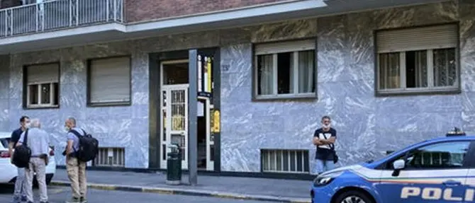 Dramma a Torino, uccide la madre e si getta dal nono piano