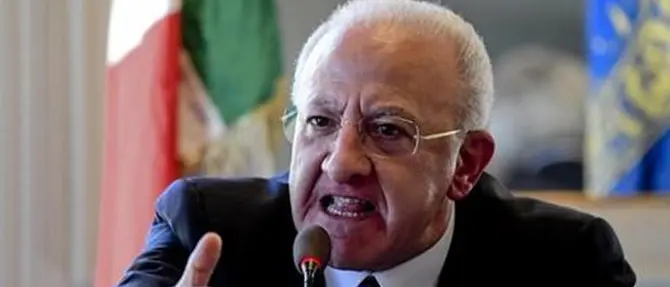 Regionali in Campania, De Luca verso il plebiscito: votano per lui anche leghisti e grillini