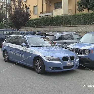 Cosenza, pretendono soldi dal Caf e aggrediscono l’impiegata