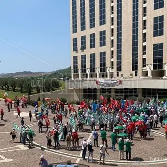 Sanità Calabria, sit-in dei sindacati alla Regione: «Serve una svolta»