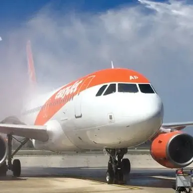 Easyjet si scusa con la Calabria, Santelli: «Voli scontati e nuova guida on-line»