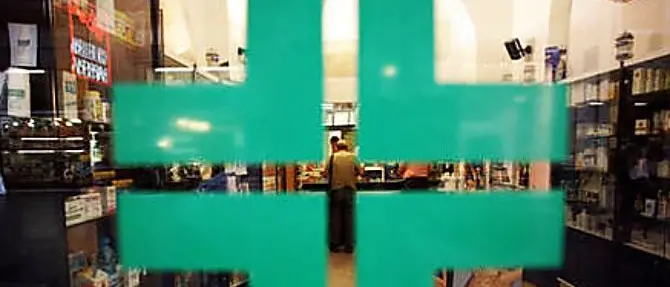 Carenze igieniche nel laboratorio di una farmacia vibonese: una denuncia