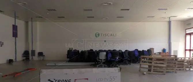 Call center, Abramo lascia Lamezia ma apre allo smart working