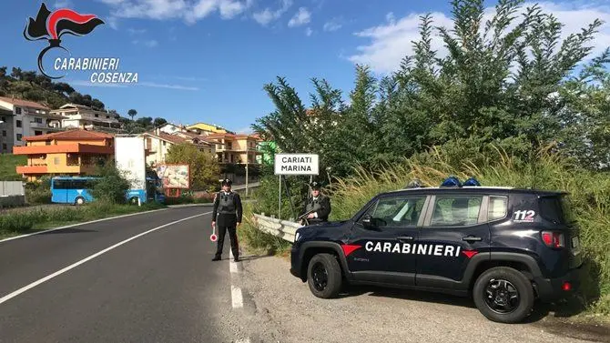 Droga spacciata davanti scuola e venduta a ragazzini: due arresti nel Cosentino