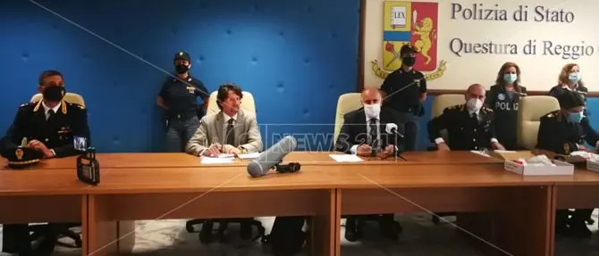 Arresti a Reggio Calabria, gli ordini dal carcere e le estorsioni: i dettagli dell'inchiesta Pedigree