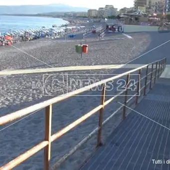 Disabilità, al via l'installazione di passerelle su tutte le spiagge del litorale di Catanzaro