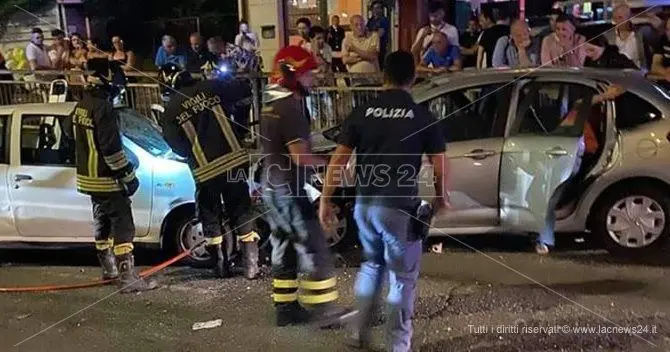 Cosenza, tragico incidente in città tra due auto: muore una giovane mamma