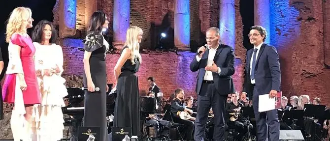 Il maestro orafo Michele Affidato firma i premi per il Taormina Film Fest