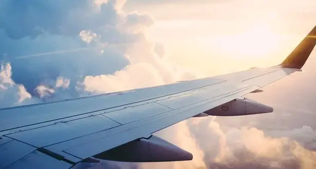 <p>Dal carburante ai voli, la <span style=\"color:hsl(0, 75%, 60%);\">crisi internazionale </span>passa anche da Reggio e dal Tito Minniti</p>