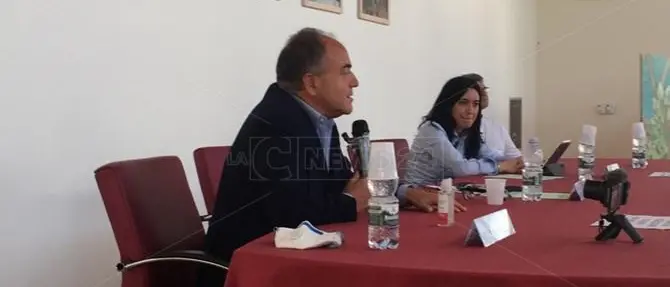 Campi estivi nei beni confiscati, a Locri il ministro dell'Istruzione Azzolina: «Lo Stato c'è»