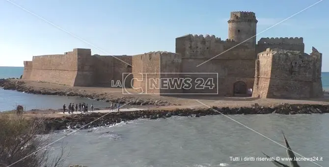 Al via i lavori alla fortezza di Le Castella in vista della riapertura