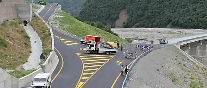 Strada Sila-mare, ripartono i lavori tra Mirto e Longobucco