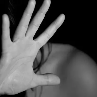 Crotone: botte e minacce all’ex moglie, disposto divieto di avvicinamento