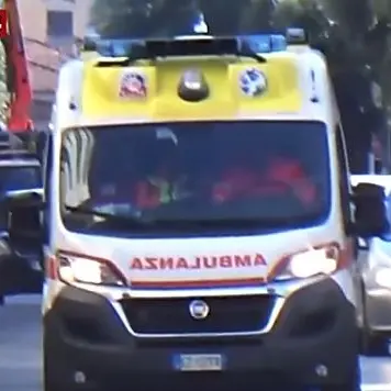 Tragico incidente in Puglia, auto finisce contro un tir: sterminata una famiglia