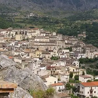 Nell'estate del Covid italiani alla scoperta dei borghi e delle loro tradizioni