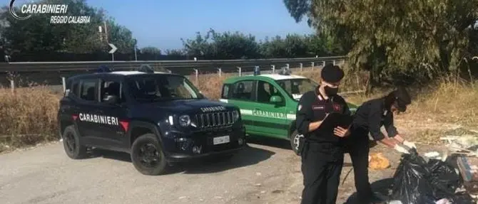 Individuate tre discariche abusive nel Reggino, multe per 3mila euro agli zozzoni