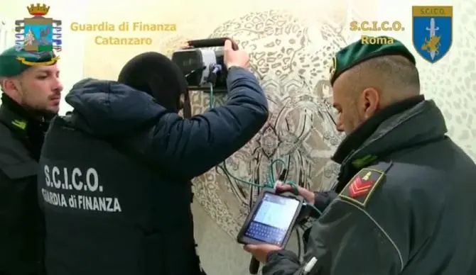 Traffico di droga, maxi operazione della Guardia di finanza tra Lamezia e Vibo: 75 arresti