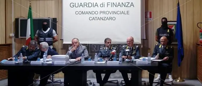 Imponimento, gli affari del clan Anello-Fruci tra villaggi turistici e interessi in Svizzera