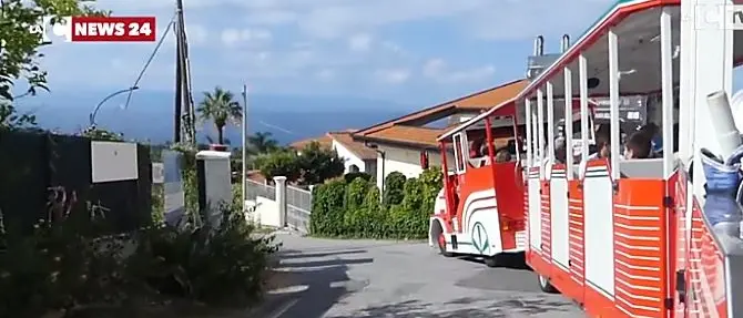 Ricadi, trenino vietato a Grotticelle. Il commissario: «Non è sicuro»