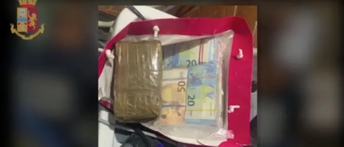 Koleos, la coca calabrese in Puglia e Sicilia: «Troppi soldi, in macchina non c'entrano»