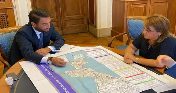 Infrastrutture in Calabria: l’assessore Catalfamo incontra il viceministro Cancelleri