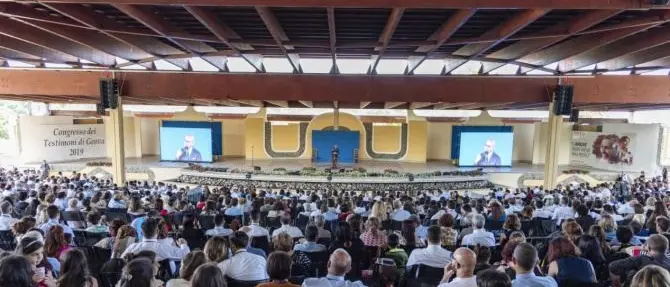 Testimoni di Geova, il congresso approda online e raggiunge 240 Paesi
