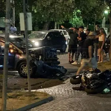 Rende, si scontrano un'auto e una moto a Commenda: ferito il centauro