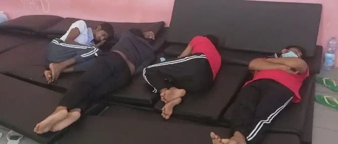 Migrante “prigioniero” del Cara di Isola: ora non può vedere neanche il suo avvocato