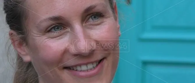 Dalla Svizzera alla Calabria, la scrittrice Stalder sceglie Badolato