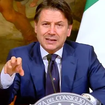 Proroga dello stato d’emergenza fino ad ottobre: ok dal Senato. Conte: «Il virus circola ancora»