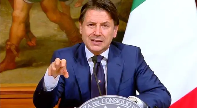 Proroga dello stato d’emergenza fino ad ottobre: ok dal Senato. Conte: «Il virus circola ancora»