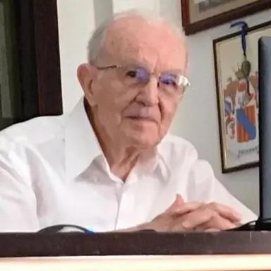 Si laurea a 97 anni, nonno Giuseppe è tra gli studenti più anziani del mondo
