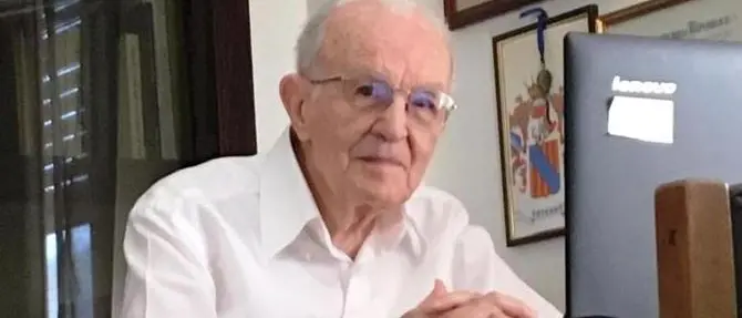 Si laurea a 97 anni, nonno Giuseppe è tra gli studenti più anziani del mondo