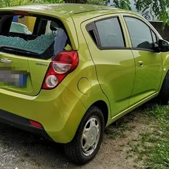 Falerna, danneggiata auto del segretario comunale. Menniti: «Non mi fermo»