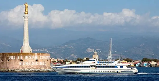 Dal primo agosto 10 corse in più fra Messina e Villa San Giovanni