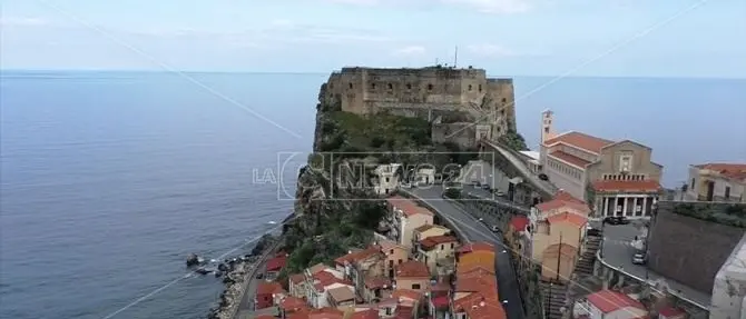 Scilla, turista positiva al coronavirus: controlli per ricostruire la rete dei contatti