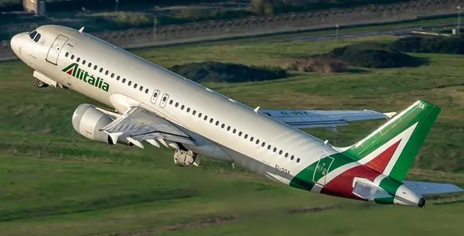 L'Alitalia aumenta il numero dei voli sulla rotta Lamezia-Milano: 98 a settimana