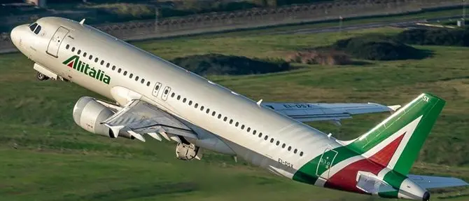 L'Alitalia aumenta il numero dei voli sulla rotta Lamezia-Milano: 98 a settimana