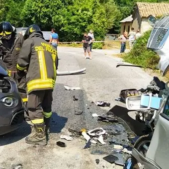 Incidente tra due automobili nelle Serre Vibonesi: tre feriti nell'impatto