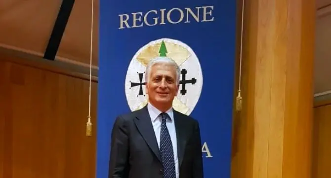 Regione Calabria, lo strano caso di Graziano: ha nominato quattro autisti, ma al volante ci va lui